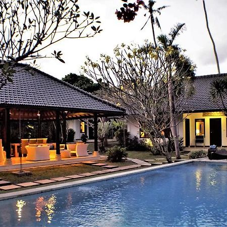 Finn'S Villa Santai Seminyak Esterno foto